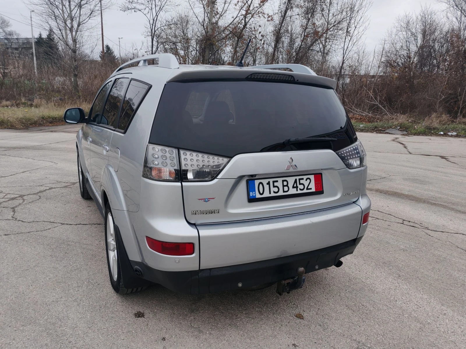 Mitsubishi Outlander 2.4i GAZ 4X4 7+ 1M 2009G - изображение 4