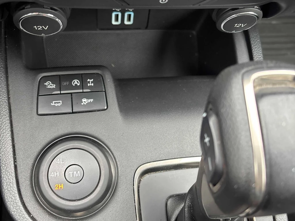 Ford Ranger 4WD SuperCrew 5' Box* CARFAX * АВТОФИНАНСИРАНЕ - изображение 10