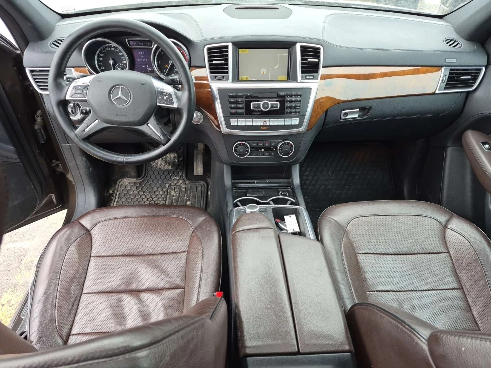 Mercedes-Benz ML 350 AMG PACK/ОЧАКВАН ВНОС/H&K/DISTRONIC/PANO/ОБДУХВАНЕ, снимка 7 - Автомобили и джипове - 53816985