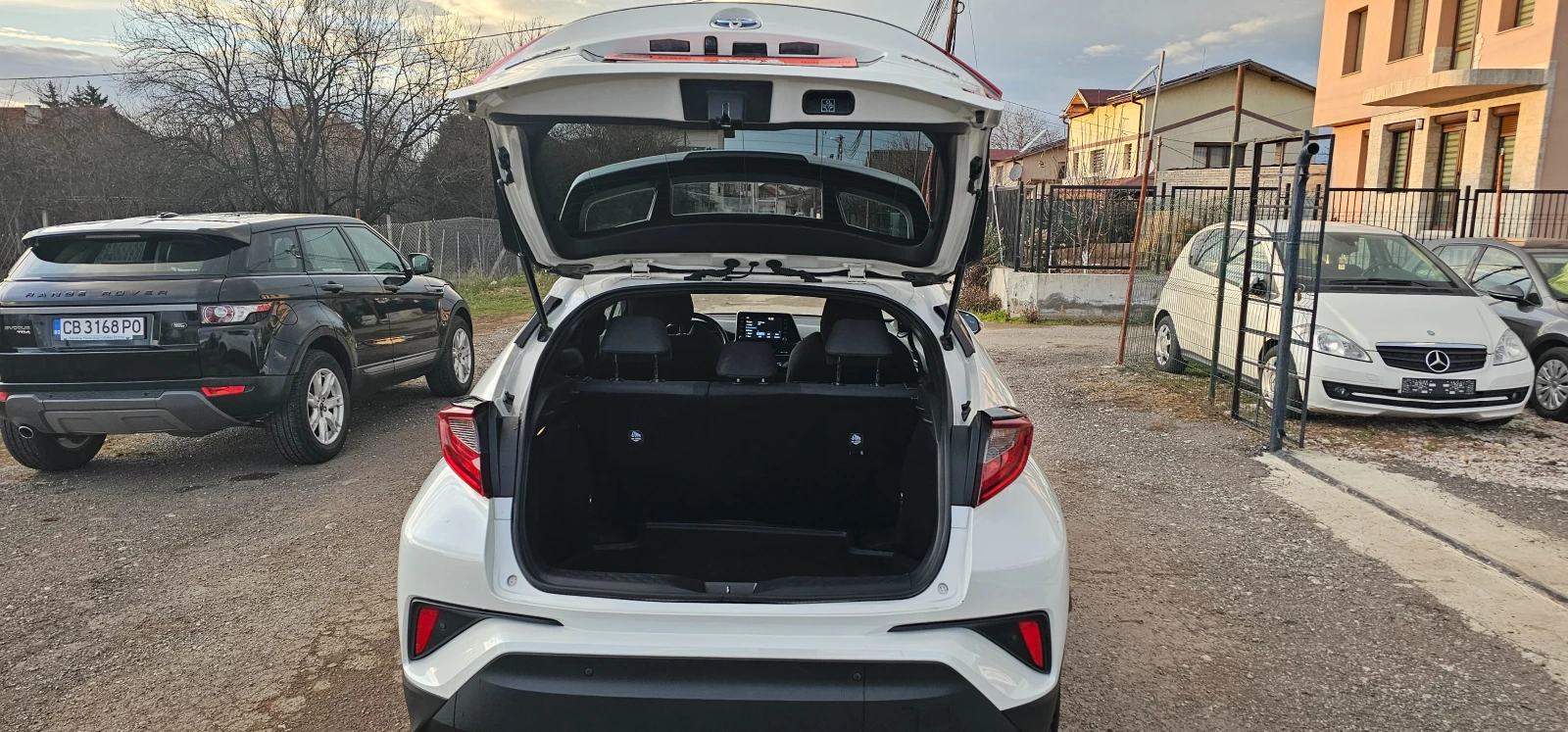 Toyota C-HR 1.8i HYBRID Фейс, снимка 8 - Автомобили и джипове - 53888748