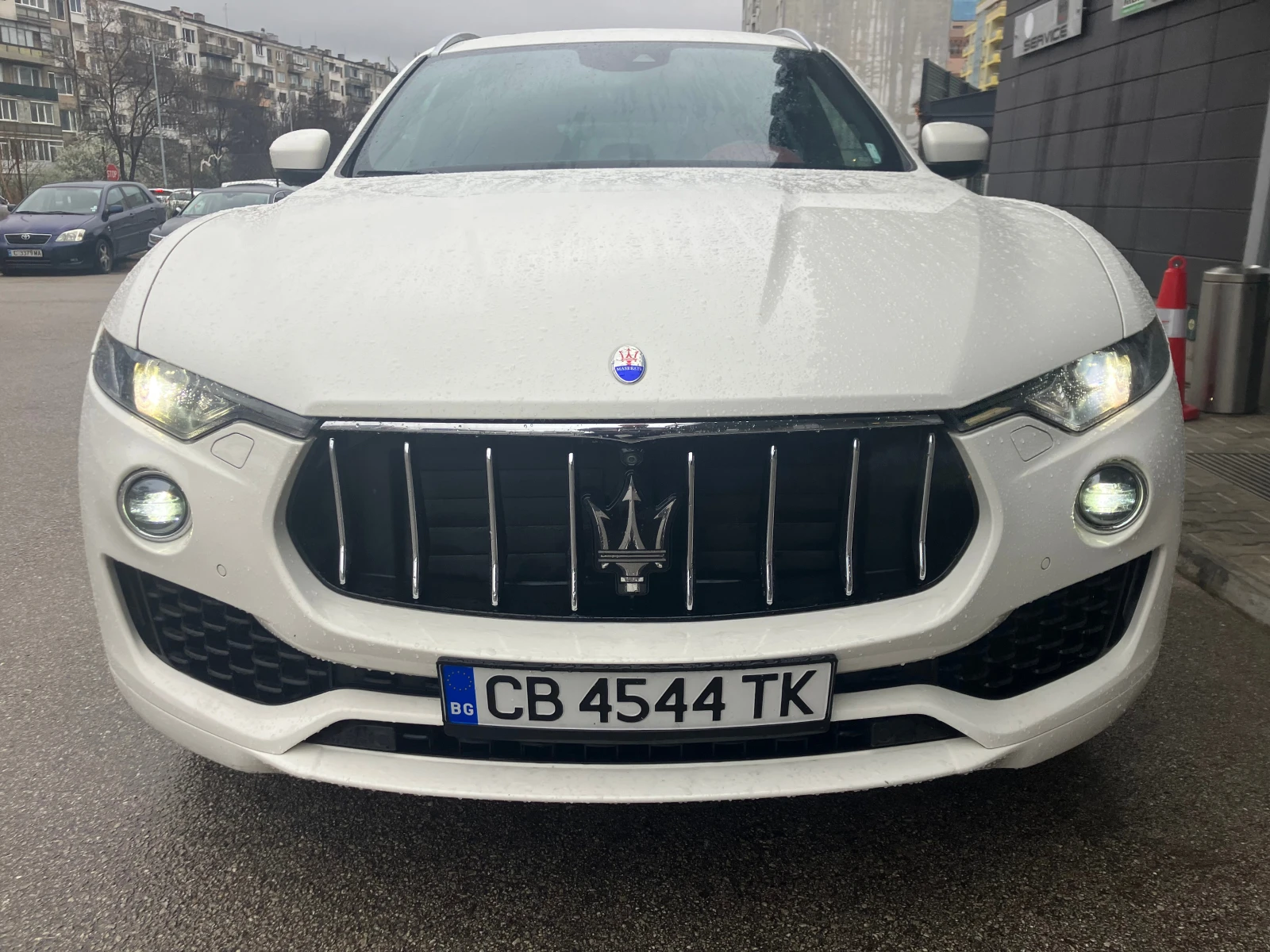 Maserati Levante 3.0d 4x4 Панорама FULL, снимка 11 - Автомобили и джипове - 54120916