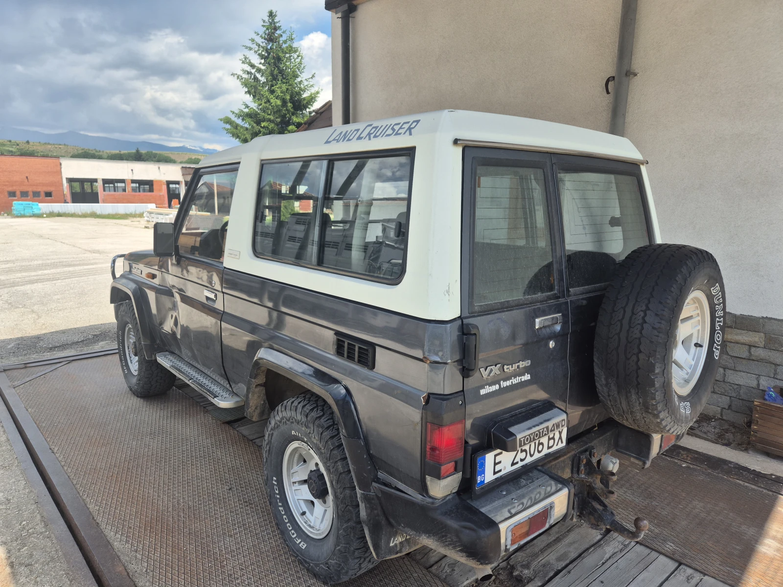 Toyota Land cruiser, снимка 4 - Автомобили и джипове - 54855797