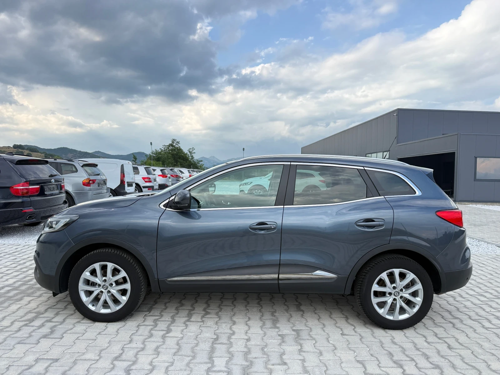 Renault Kadjar 1.5DCI NAVI CAMERA, снимка 3 - Автомобили и джипове - 55243372