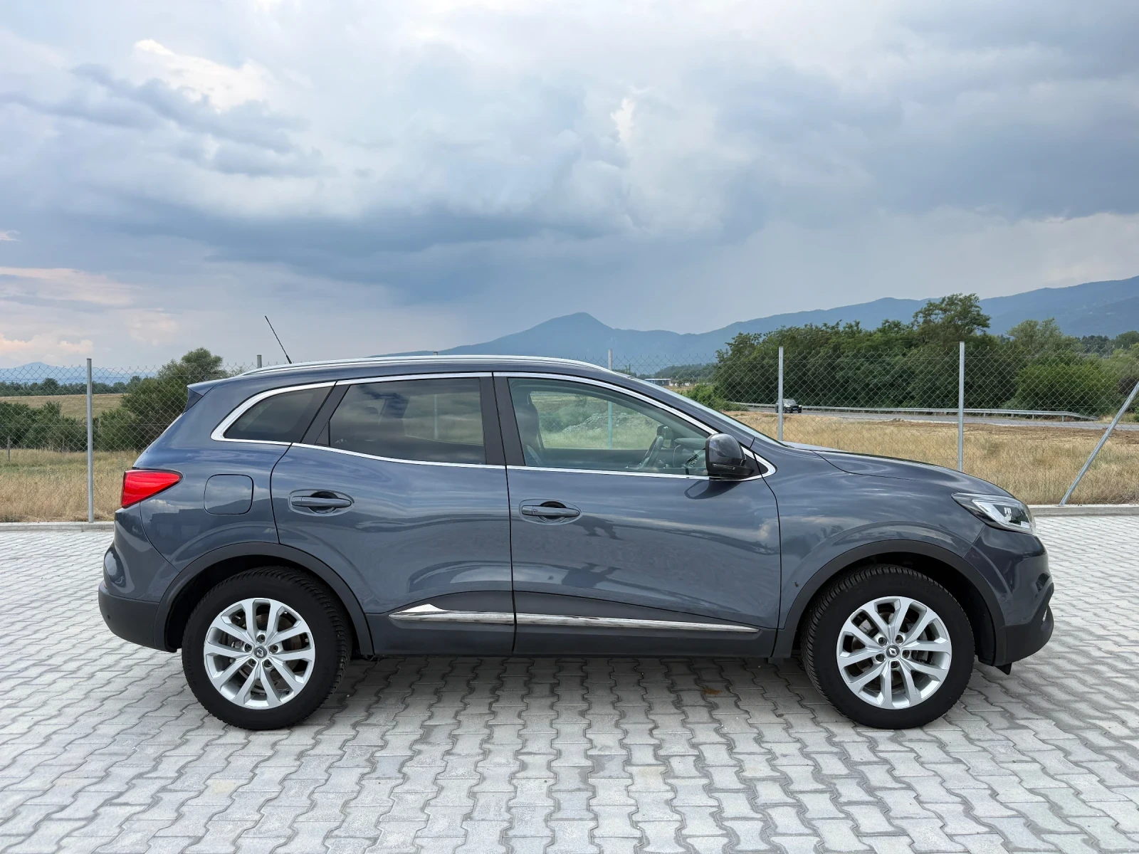 Renault Kadjar 1.5DCI NAVI CAMERA, снимка 7 - Автомобили и джипове - 55243372