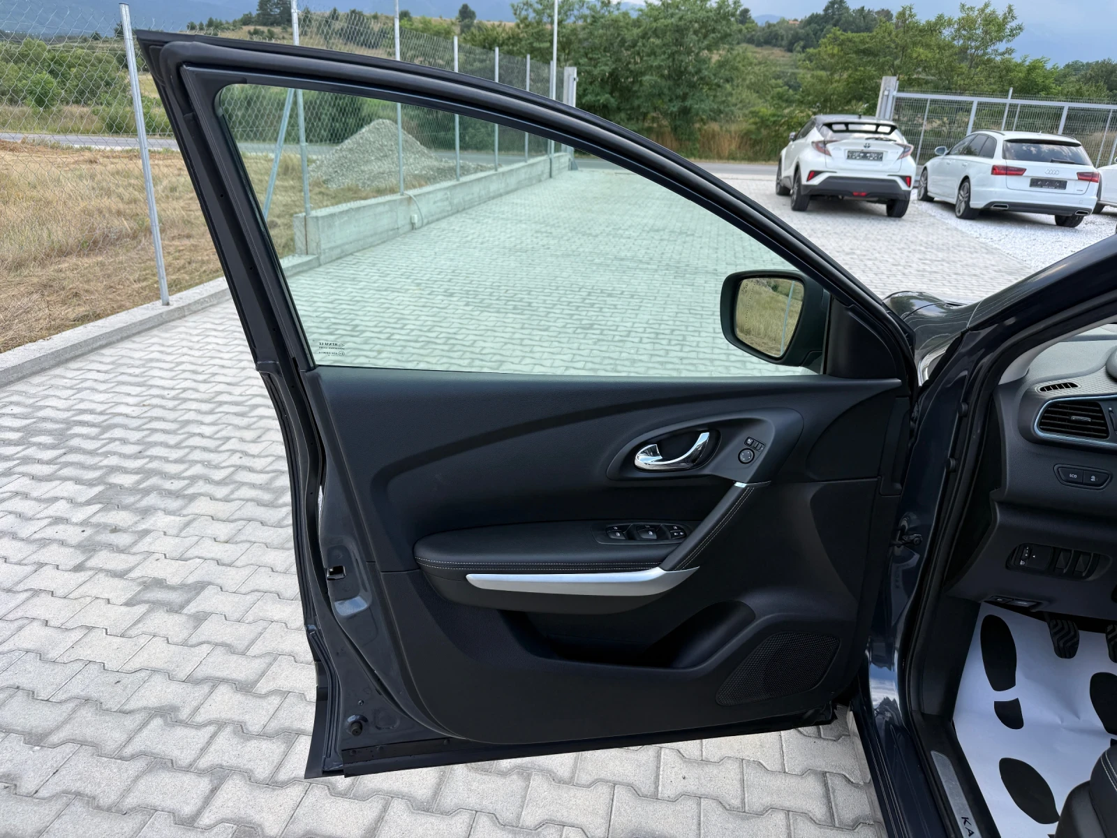 Renault Kadjar 1.5DCI NAVI CAMERA, снимка 9 - Автомобили и джипове - 55243372
