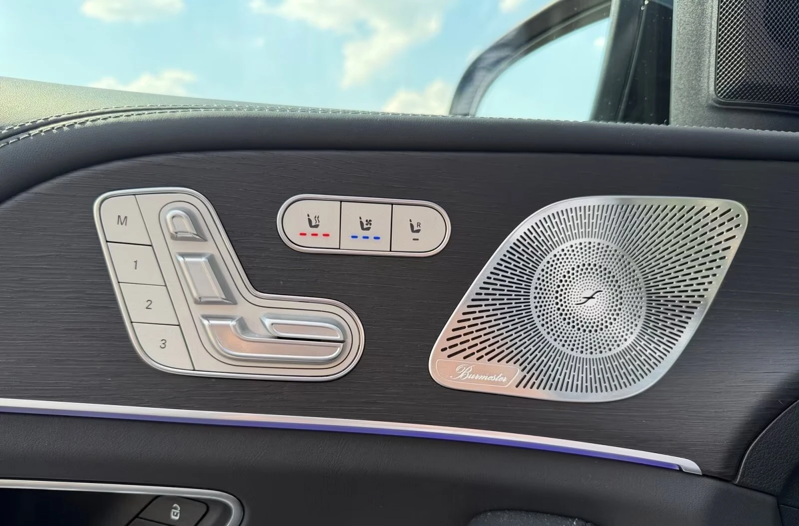 Mercedes-Benz GLS 63 AMG FACELIFT / 4M / BURM / HUD / 360 / PANO/ MULTIBEAM, снимка 8 - Автомобили и джипове - 55740929