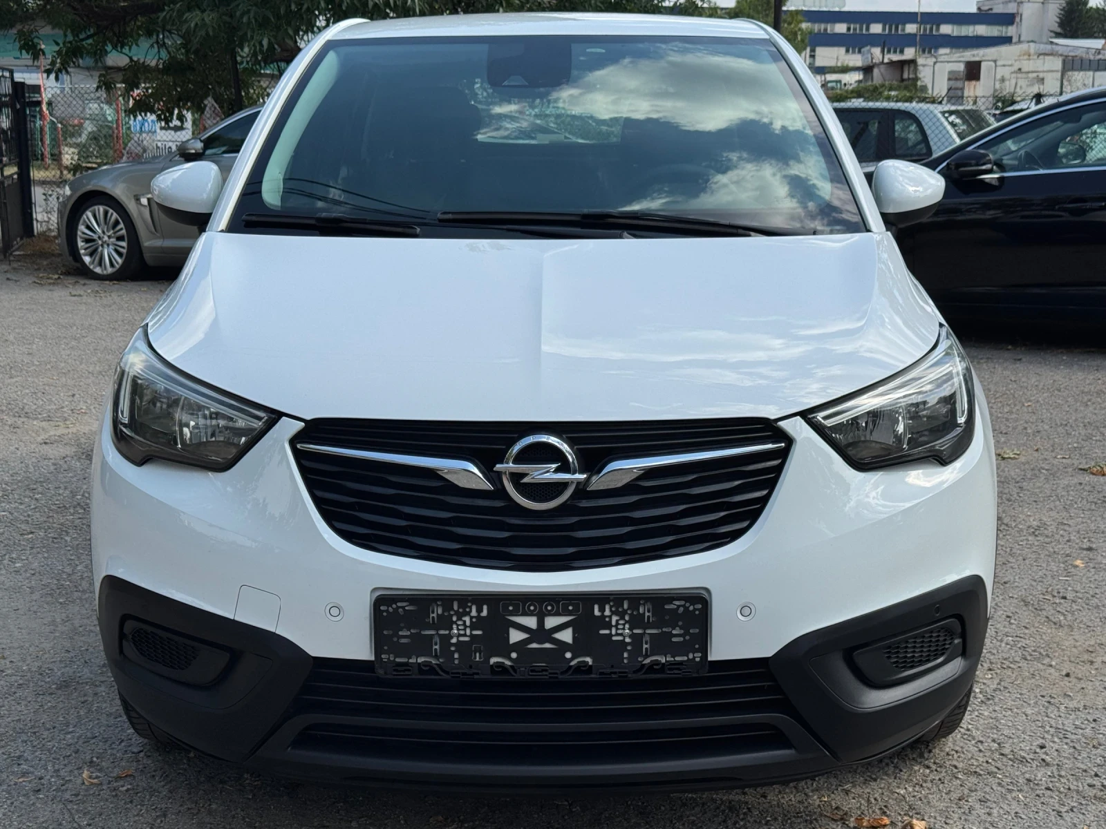 Opel Crossland X 1.2 фабричен газ !, снимка 2 - Автомобили и джипове - 55836545