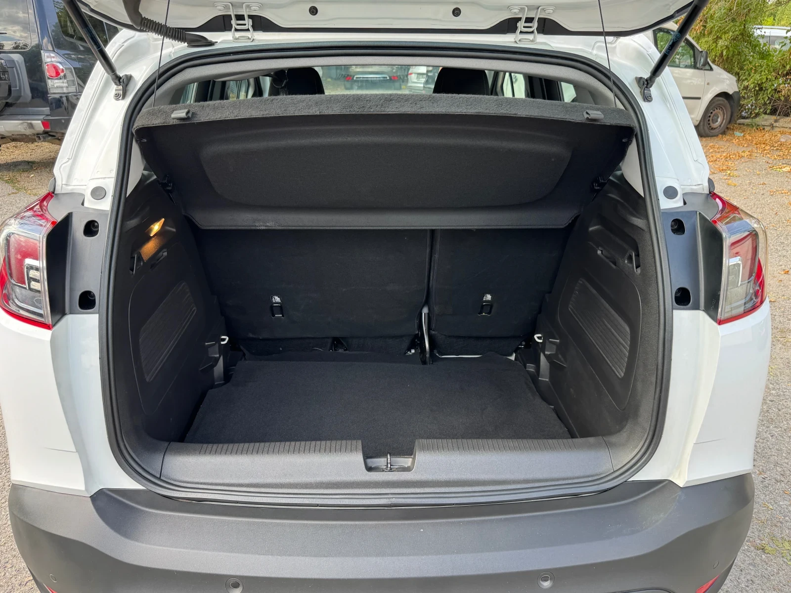 Opel Crossland X 1.2 фабричен газ !, снимка 16 - Автомобили и джипове - 55836545