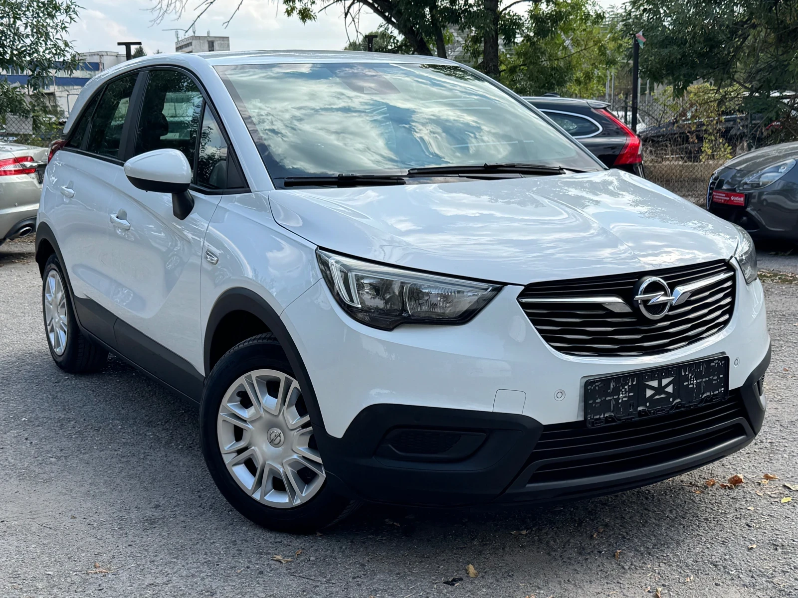 Opel Crossland X 1.2 фабричен газ !, снимка 3 - Автомобили и джипове - 55836545