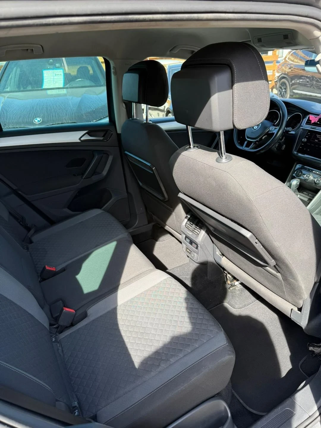 VW Tiguan, снимка 8 - Автомобили и джипове - 55854111