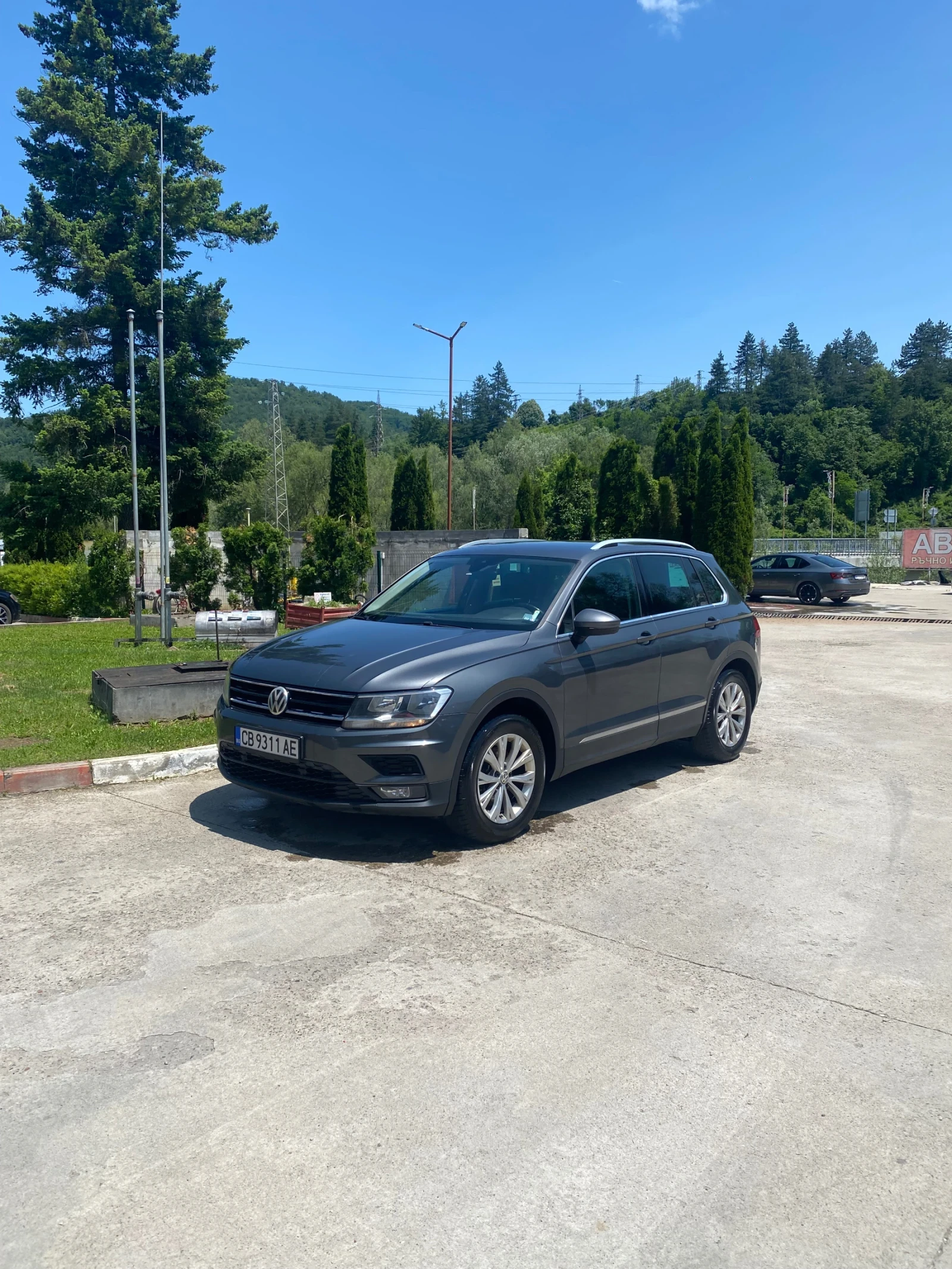 VW Tiguan, снимка 2 - Автомобили и джипове - 55854111