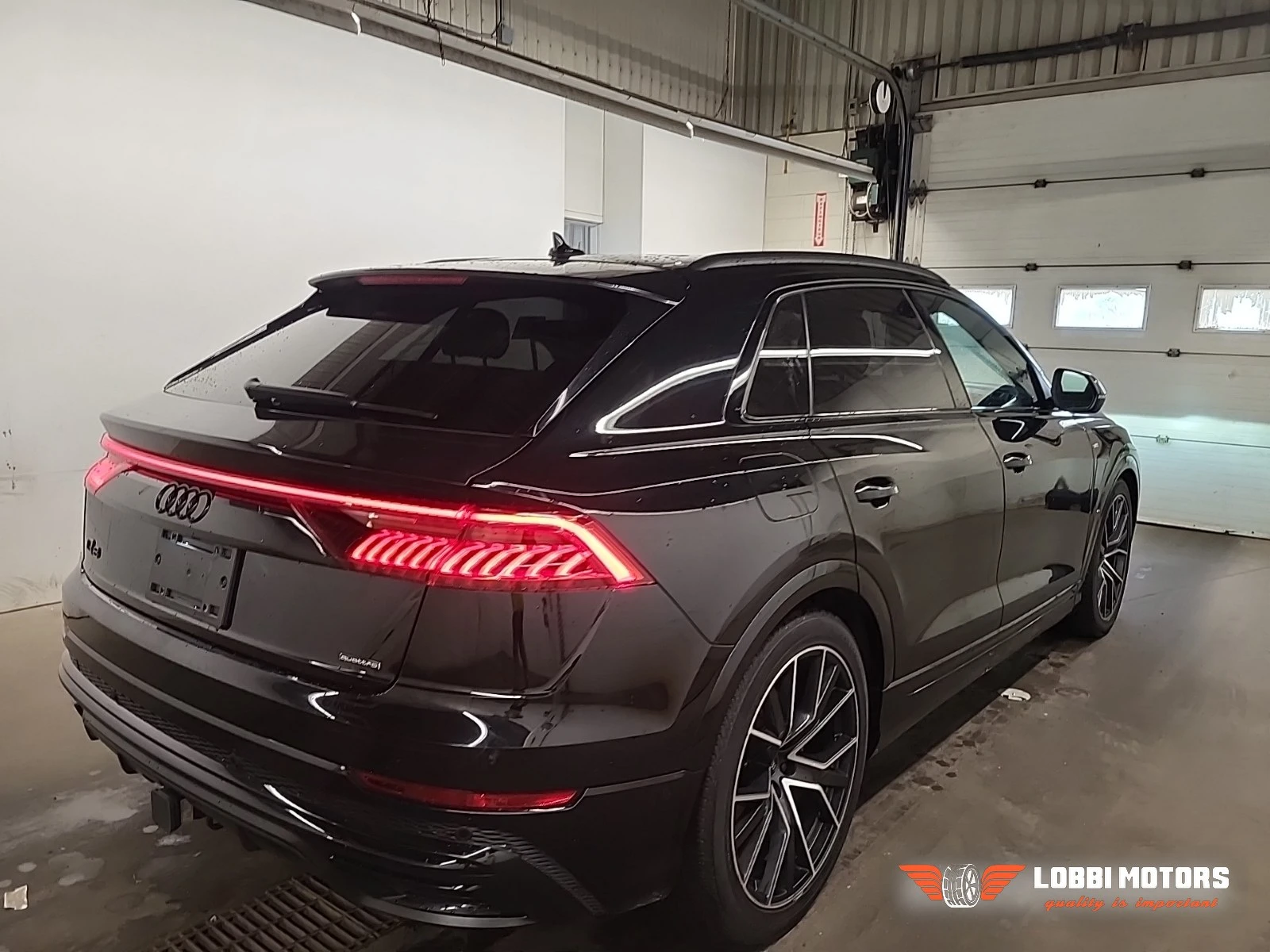 Audi Q8, снимка 3 - Автомобили и джипове - 56128944