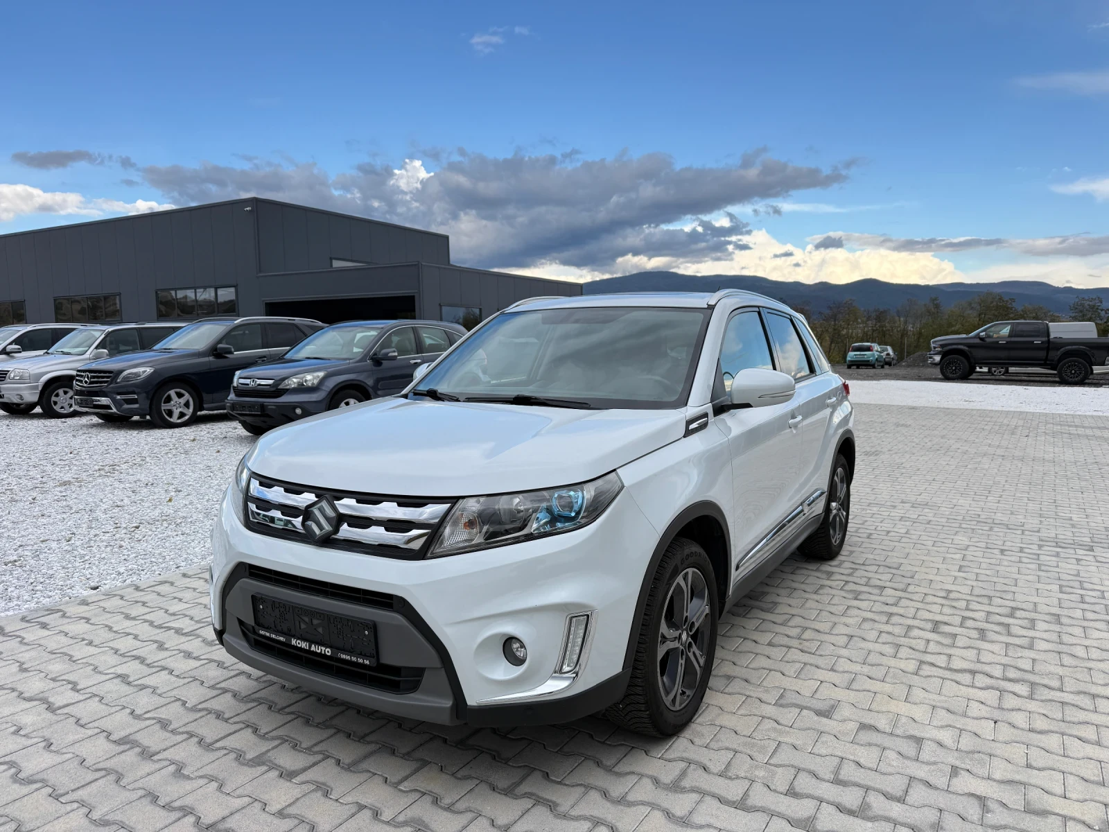 Suzuki Vitara 1.6i NAVI CAMERA PANORAMA