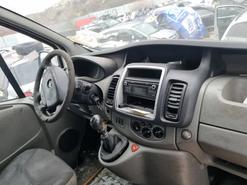 Opel Vivaro 2.0dizel -114ks-2013god-M9R A6, снимка 7 - Бусове и автобуси - 47402337