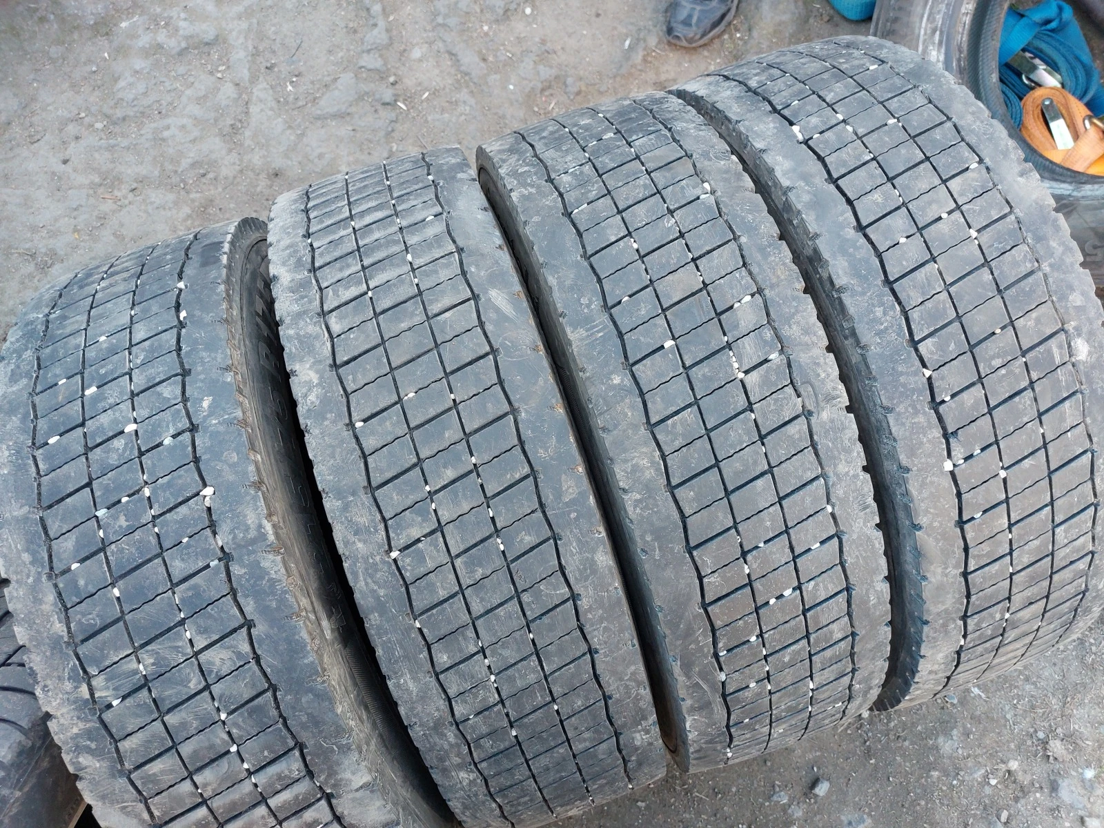 ���� 215/75R17.5 | Mobile.bg � ����������� 1