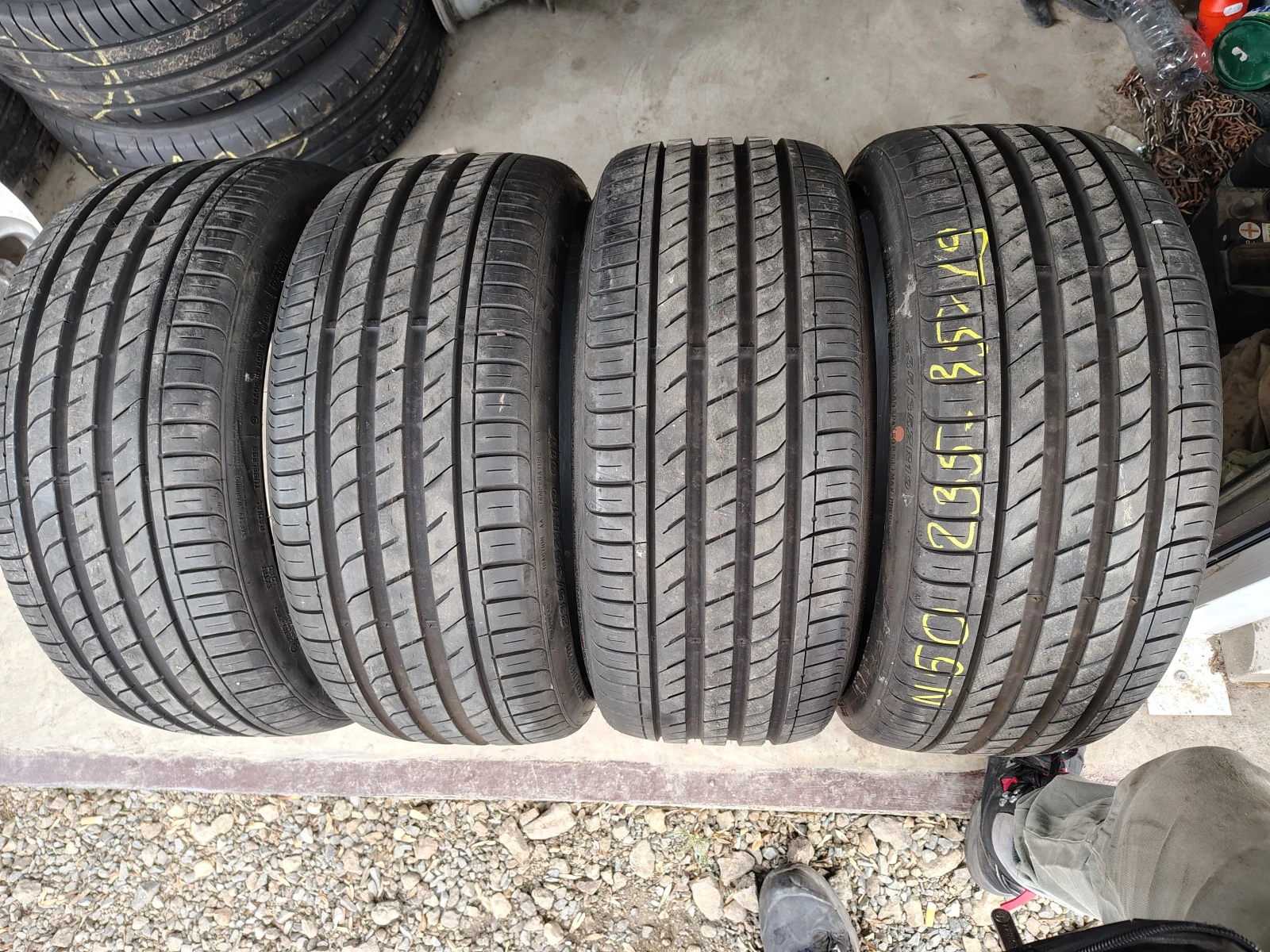  235/35R19 | Mobile.bg   1