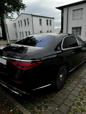 Обява за продажба на Mercedes-Benz S 580 MAYBACH 4M DESIGNO EXCLUSIVE PANORAMA 3xTV ~ 335 880 лв. - изображение 3
