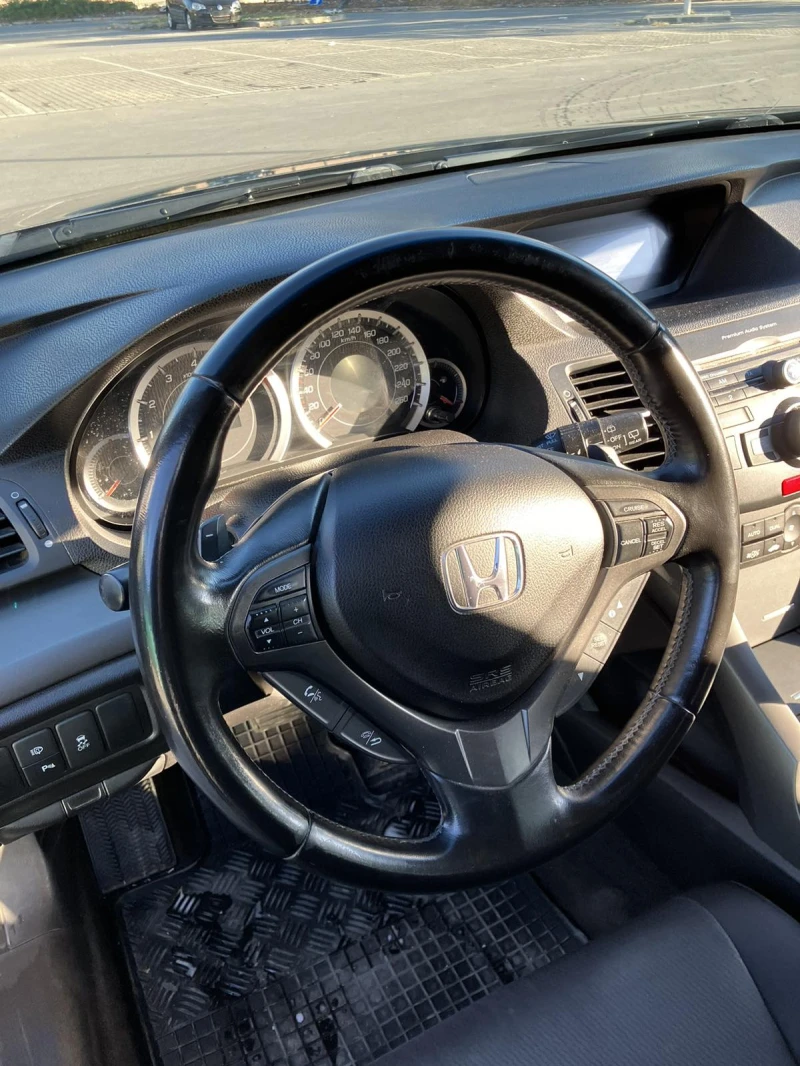 Honda Accord 2.2 i-DTEC , снимка 9 - Автомобили и джипове - 47760108