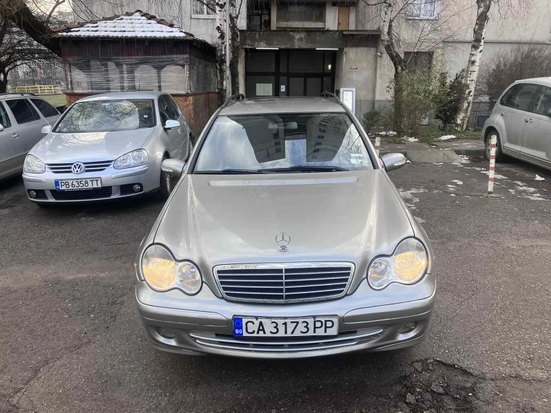 Mercedes-Benz C 180 1.8 Компресор, снимка 3 - Автомобили и джипове - 48796531