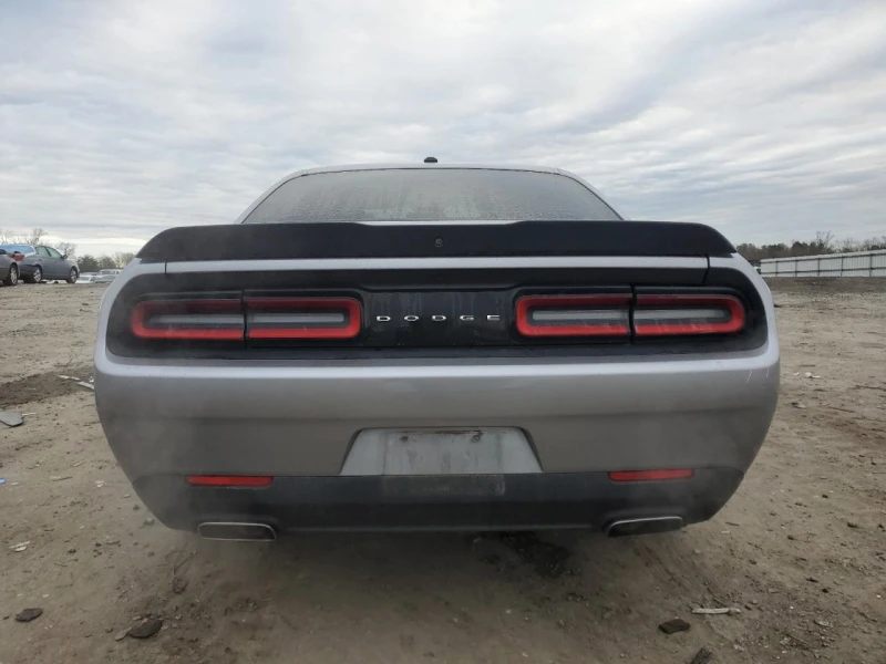 Dodge Challenger 3.6 V6 SXT/CAMERA/KEYLESS/ZF, снимка 10 - Автомобили и джипове - 48900237