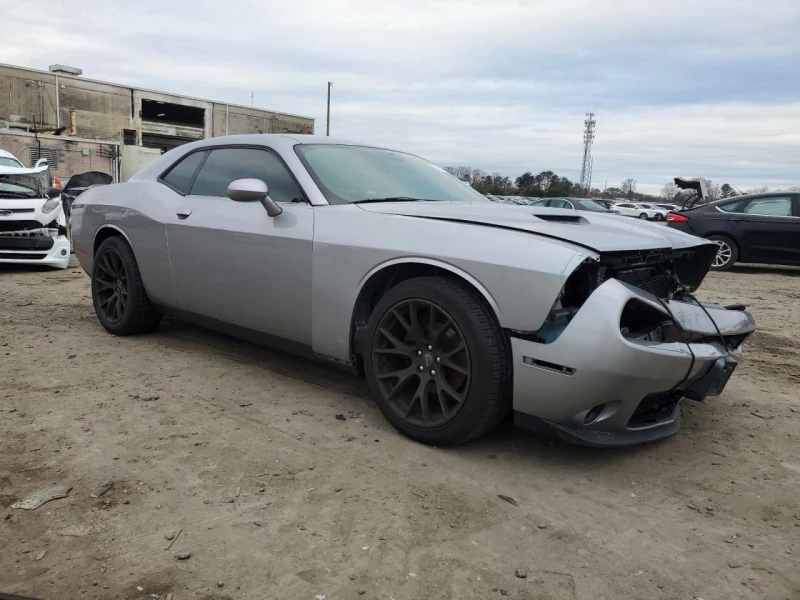 Dodge Challenger 3.6 V6 SXT/CAMERA/KEYLESS/ZF, снимка 4 - Автомобили и джипове - 48900237