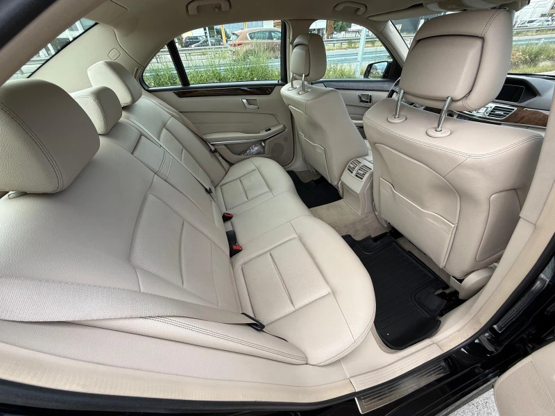 Mercedes-Benz E 200 CNG, снимка 10 - Автомобили и джипове - 52610281