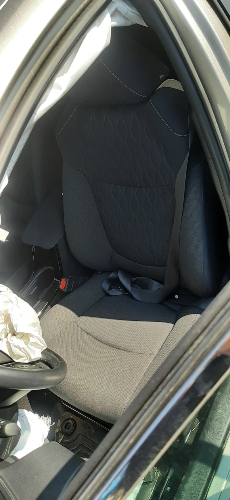 Toyota Corolla 1.5 i, снимка 6 - Автомобили и джипове - 51500205