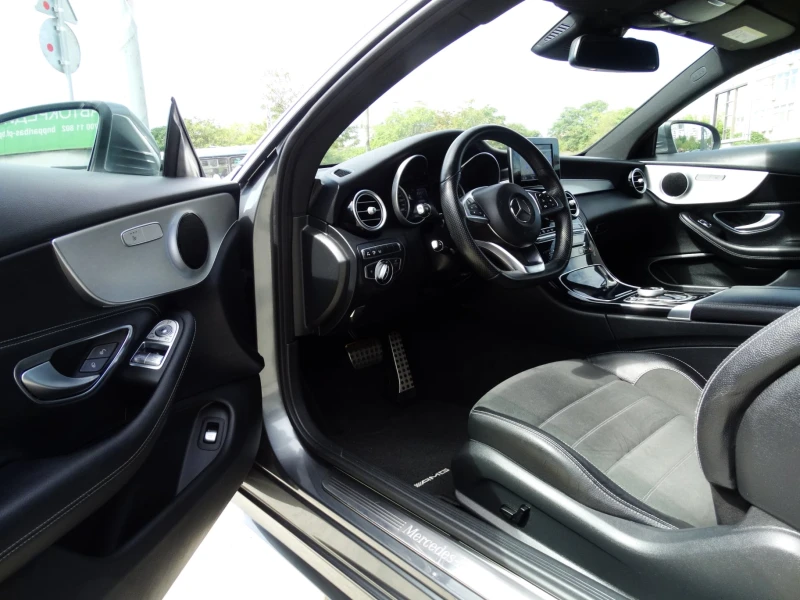 Mercedes-Benz C 180 COUPE* AMG-PACK* SWAROWSKI* 360CAM, снимка 11 - Автомобили и джипове - 51798157