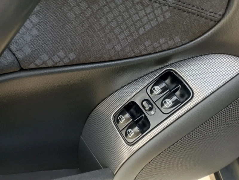 Mercedes-Benz C 220 2.2CDI, 143кс, Avantgarde , снимка 10 - Автомобили и джипове - 52455688