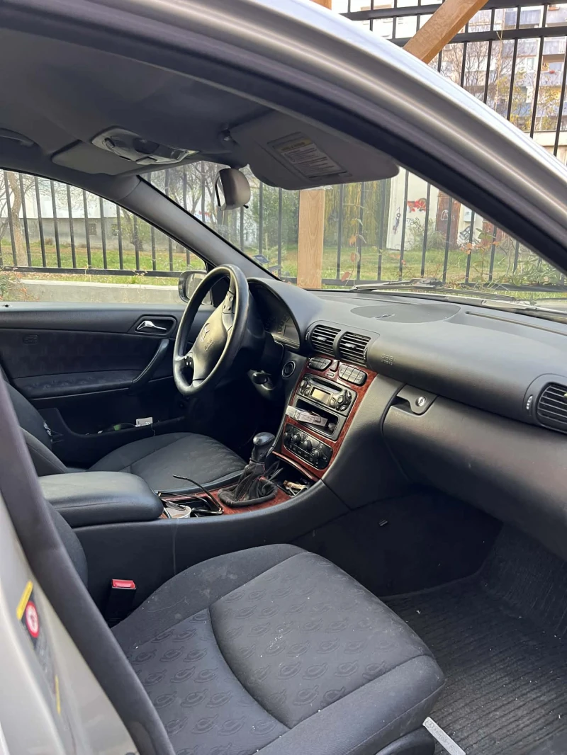 Mercedes-Benz 200 CDI, снимка 3 - Автомобили и джипове - 52493151