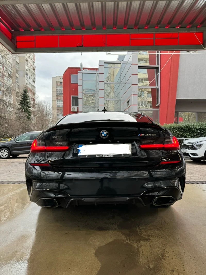 BMW 340 1СОБСТВЕНИК/ LASER/ HEAD UP/ CARBON PACK, снимка 4 - Автомобили и джипове - 53010688