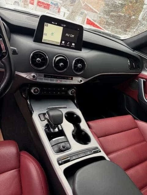 Kia Stinger * GT2 * CARFAX * ���� �� �� | Mobile.bg � ����������� 9