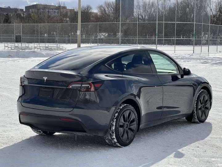 Tesla Model Y Long Range AWD, снимка 5 - Автомобили и джипове - 53913841