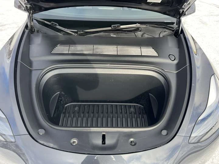 Tesla Model Y Long Range AWD, снимка 17 - Автомобили и джипове - 53913841