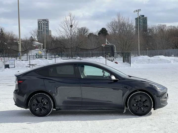 Tesla Model Y Long Range AWD, снимка 4 - Автомобили и джипове - 53913841