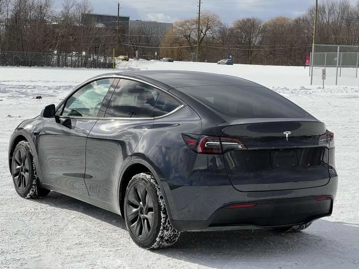 Tesla Model Y Long Range AWD, снимка 8 - Автомобили и джипове - 53913841