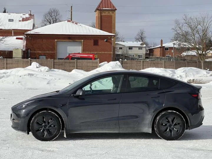 Tesla Model Y Long Range AWD, снимка 9 - Автомобили и джипове - 53913841