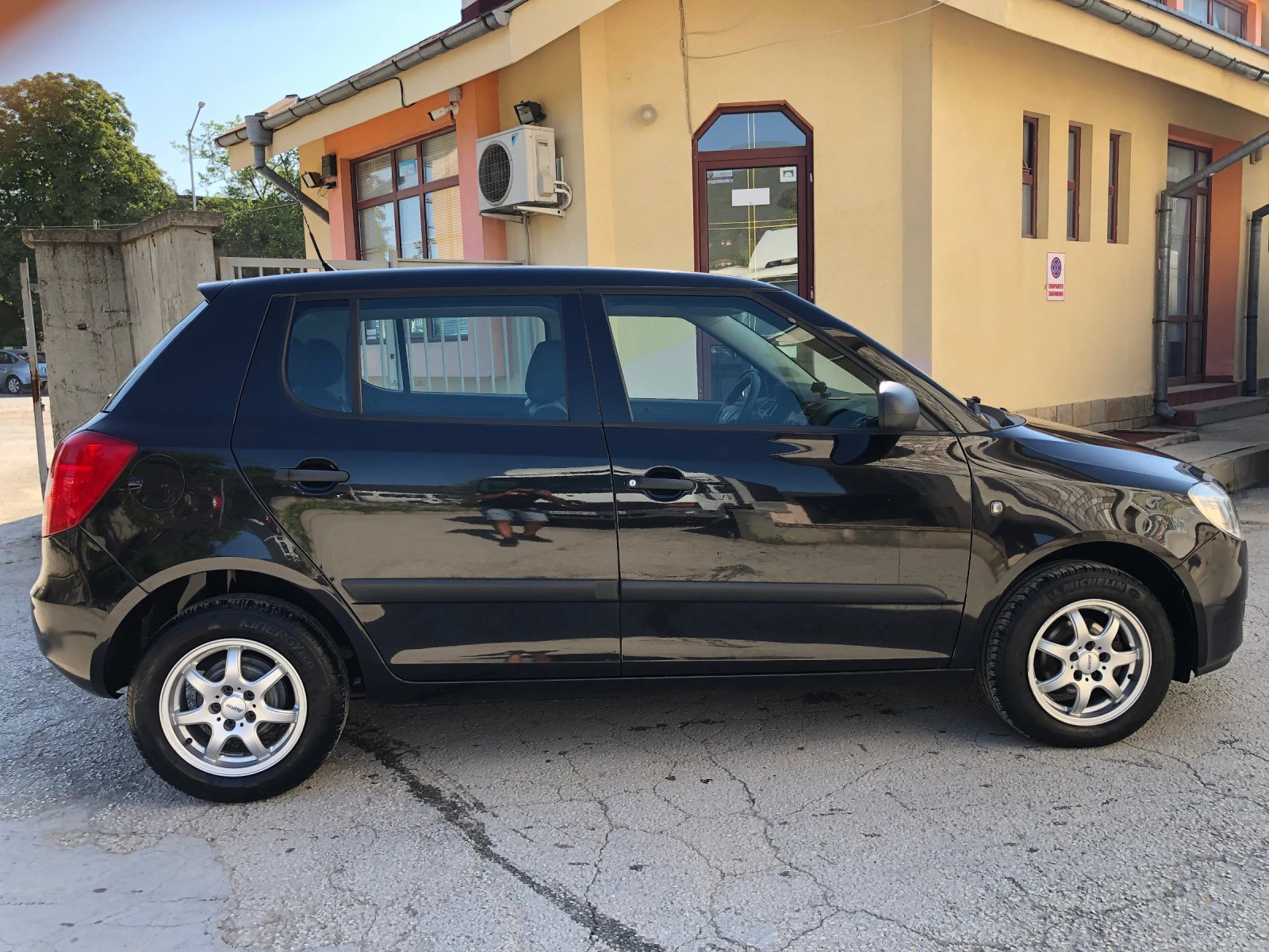 Skoda Fabia 1.2i БЕНЗИН - изображение 4