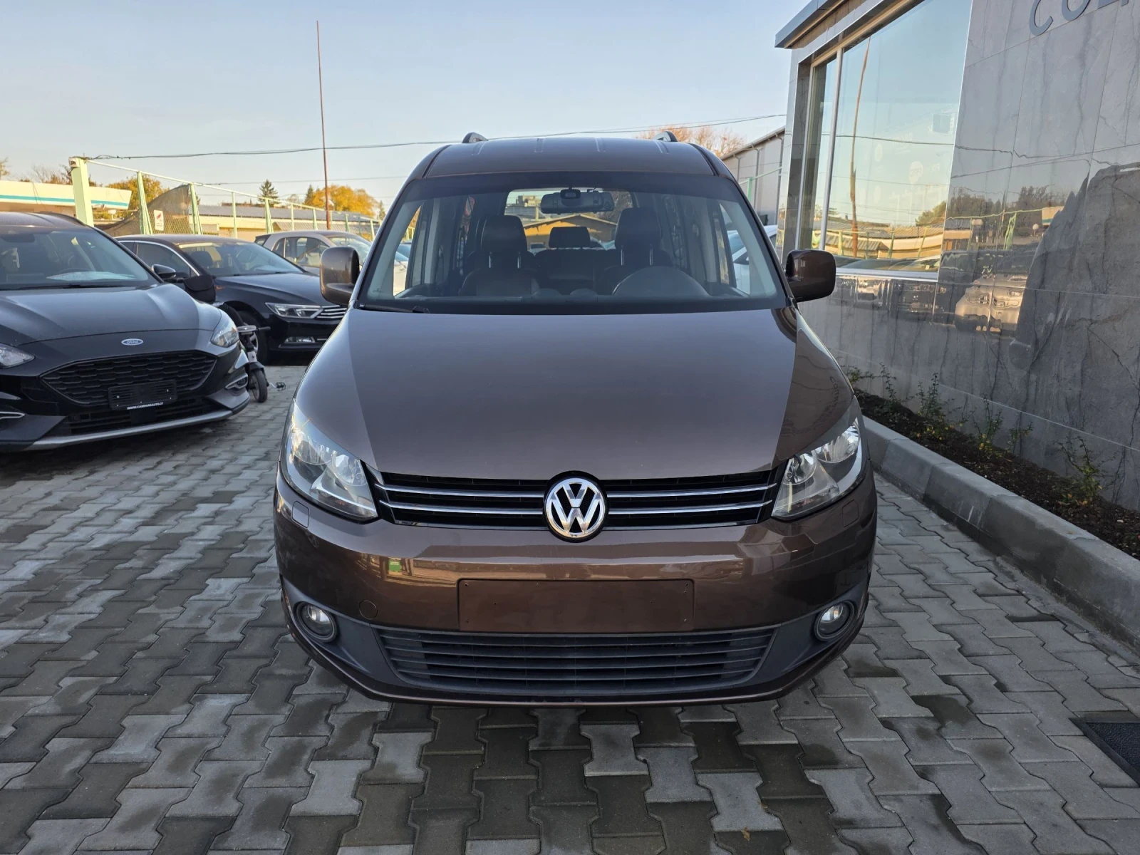 VW Caddy 1.6tdi maxi  - изображение 2
