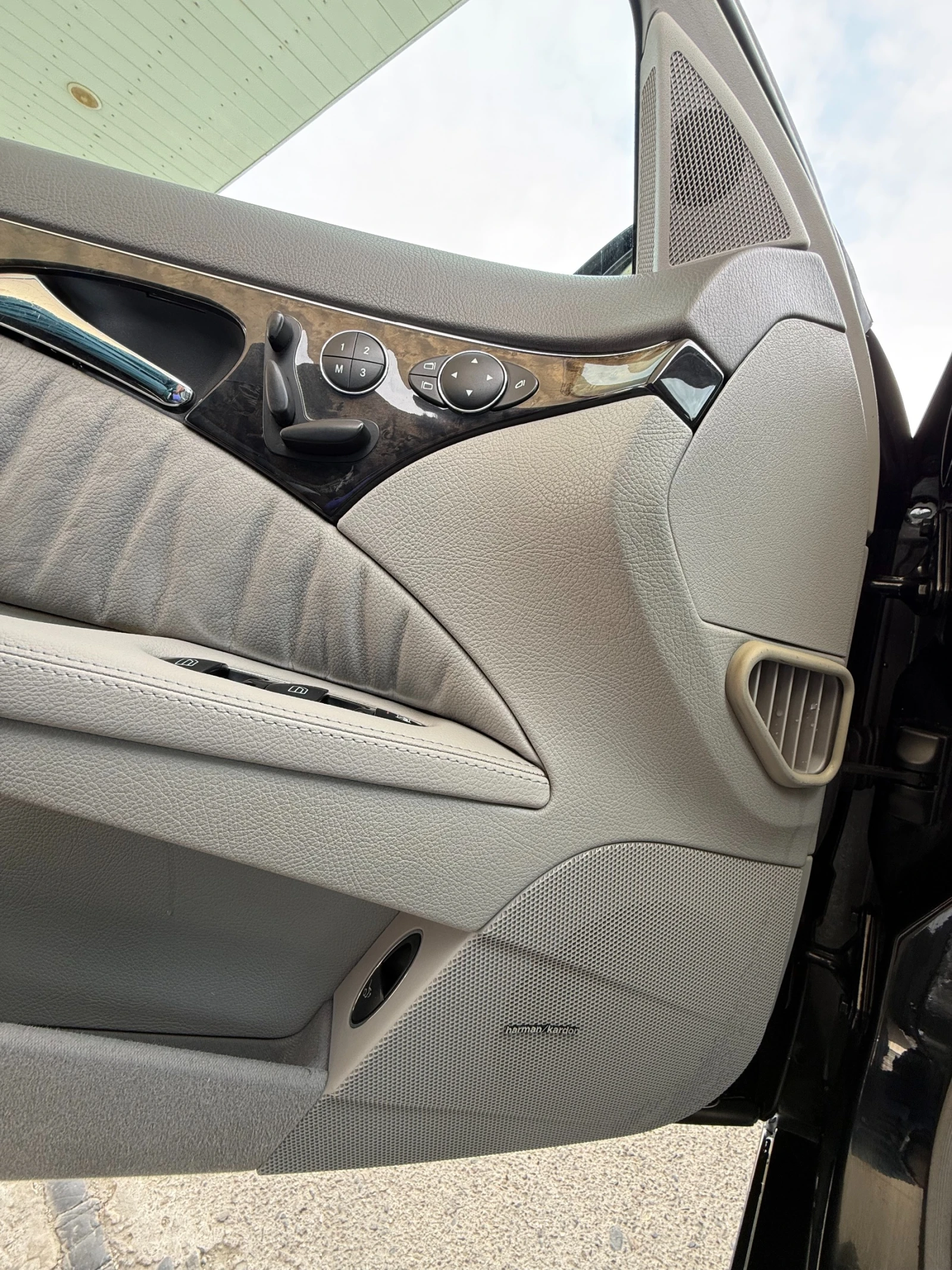 Mercedes-Benz E 320 Euro4/Avantgarde, снимка 7 - Автомобили и джипове - 54149755