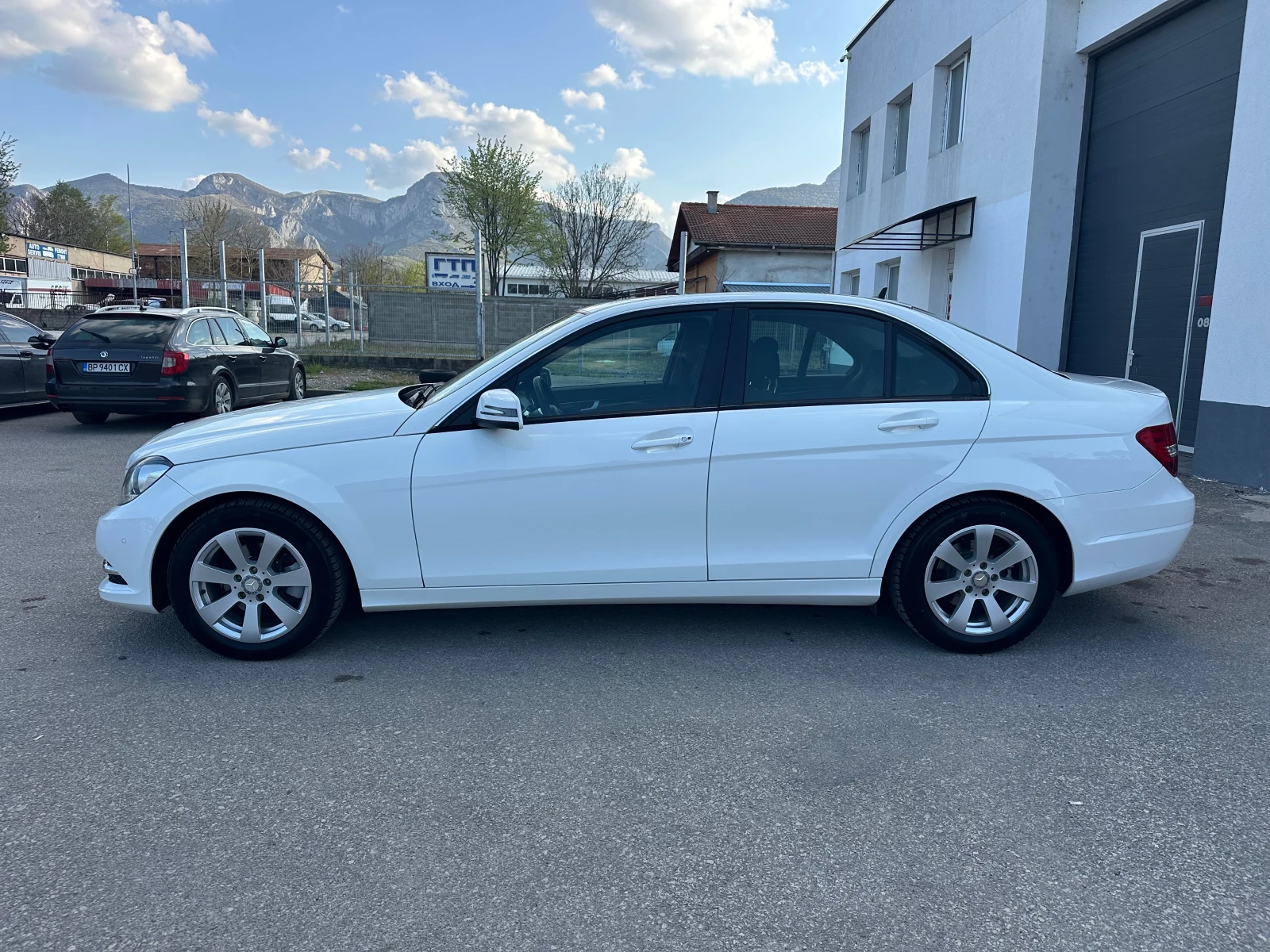 Mercedes-Benz C 200 CDI Face Lift Автоматик Италия, снимка 4 - Автомобили и джипове - 54230093