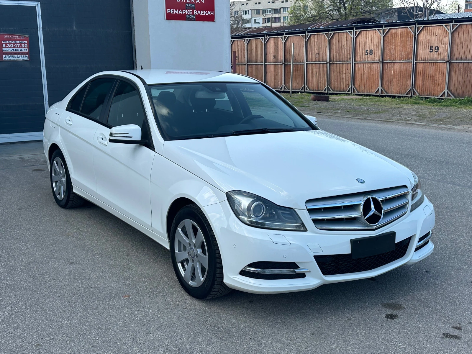 Mercedes-Benz C 200 CDI Face Lift Автоматик Италия, снимка 10 - Автомобили и джипове - 54230093