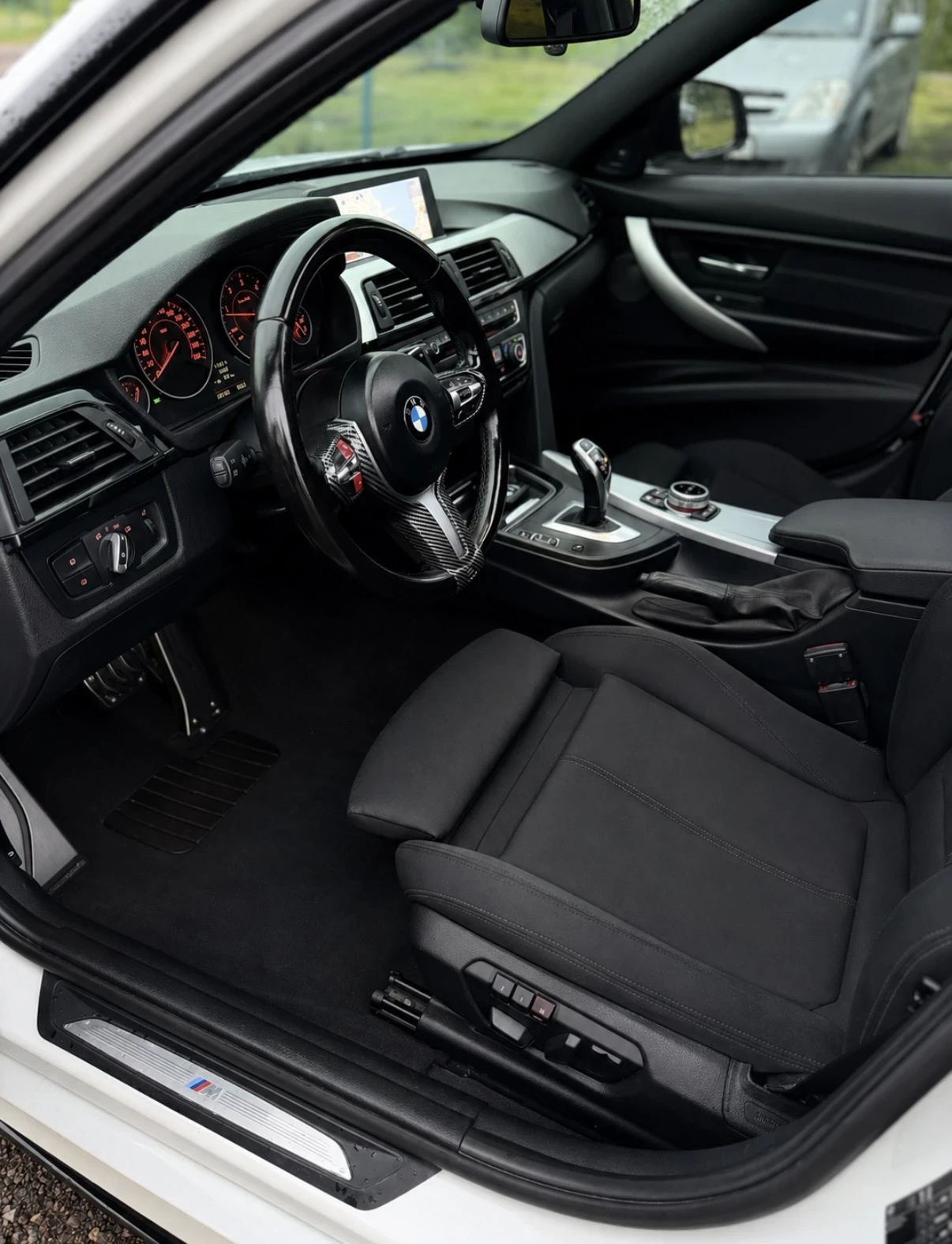 BMW 330 D M-Packet 258 к.с., снимка 9 - Автомобили и джипове - 54378374