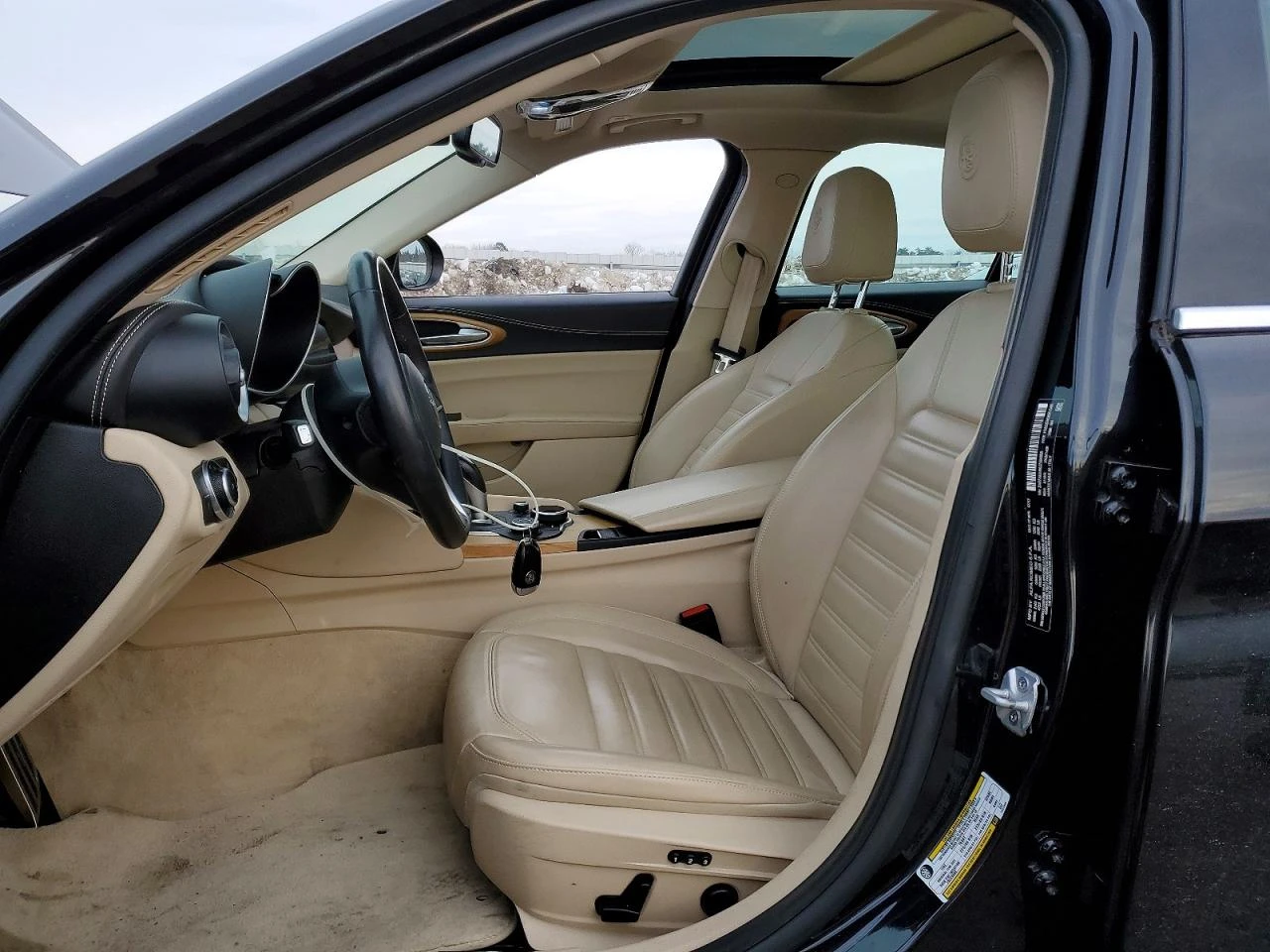 Alfa Romeo Giulia 2.0l Ti Q4, снимка 7 - Автомобили и джипове - 54384856