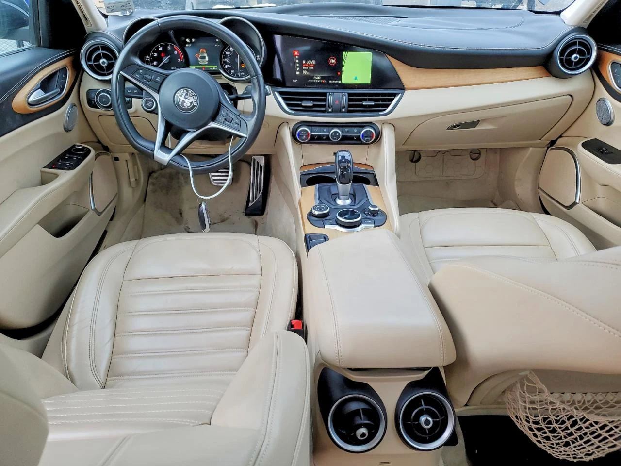 Alfa Romeo Giulia 2.0l Ti Q4, снимка 8 - Автомобили и джипове - 54384856