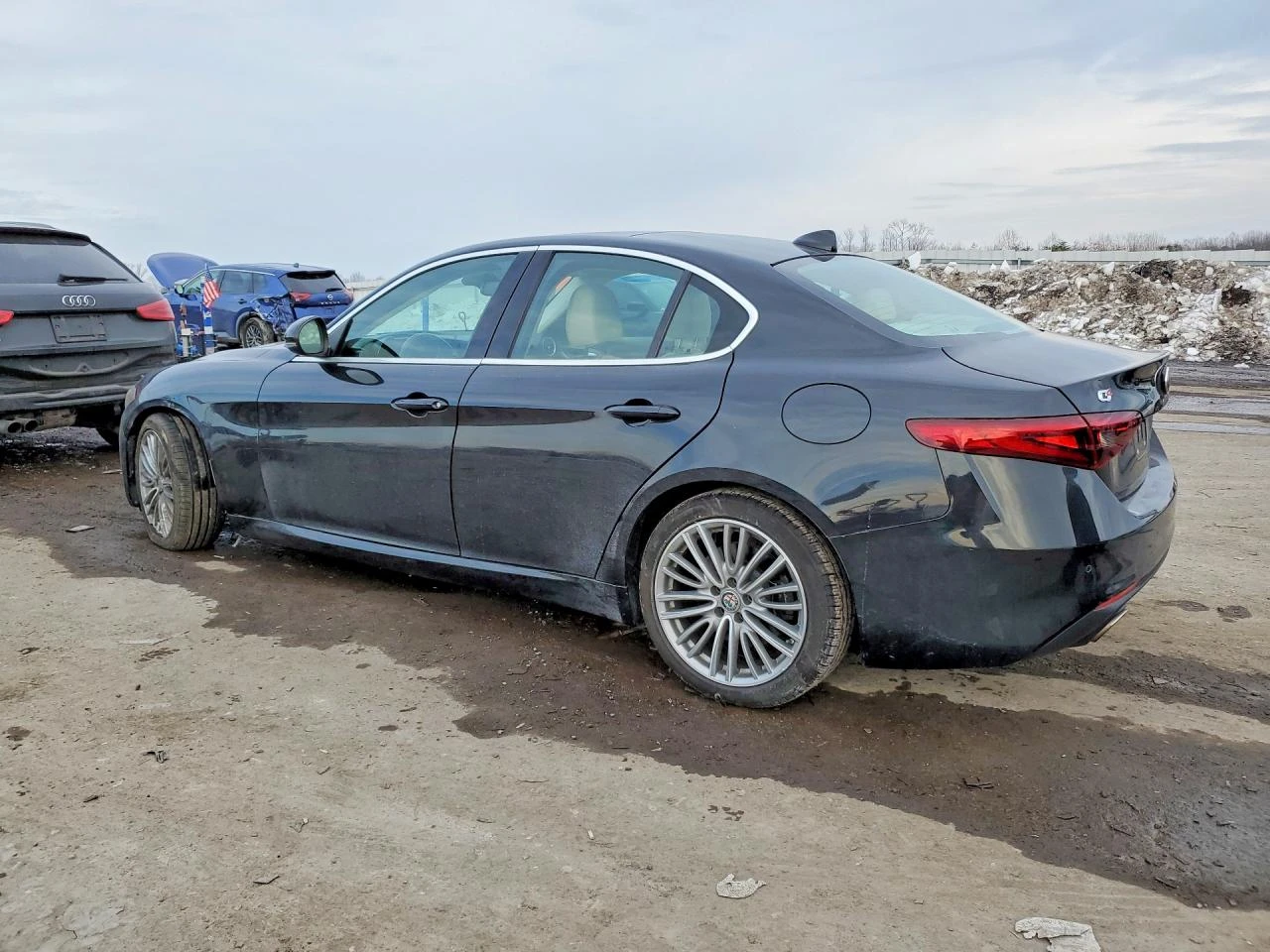 Alfa Romeo Giulia 2.0l Ti Q4, снимка 2 - Автомобили и джипове - 54384856