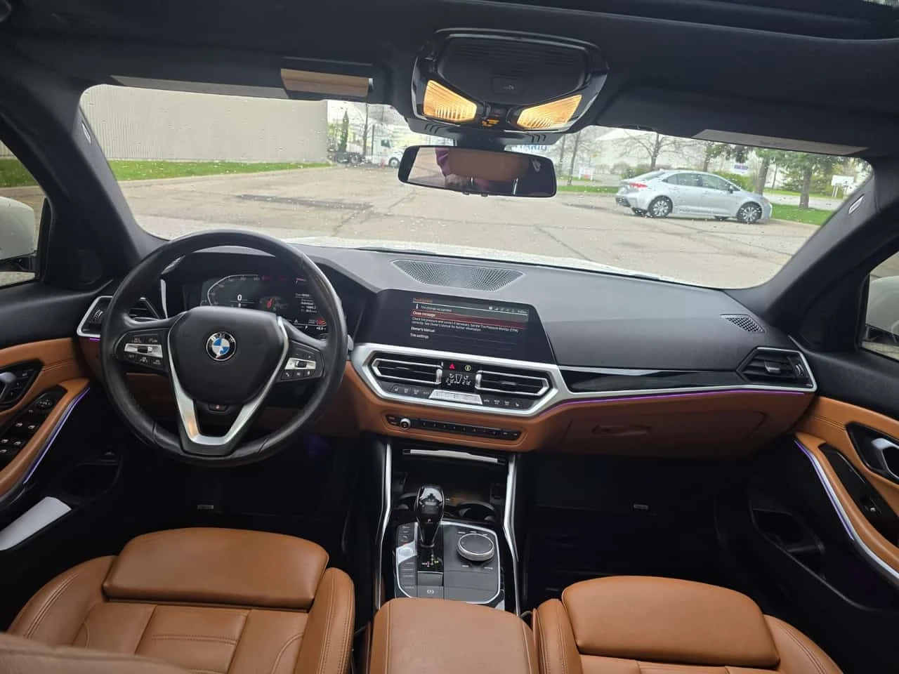 BMW 330 i xDrive/ДИСТРОНИК/ШИБИДАХ/360 КАМЕРИ, снимка 13 - Автомобили и джипове - 54387558