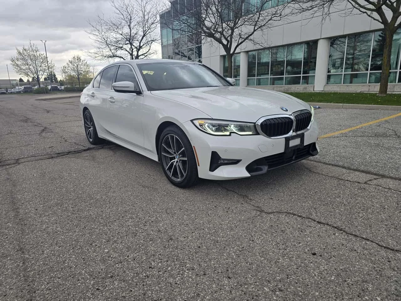 BMW 330 * 330i xDrive Sedan * CARFAX * БЕЗ ПЪРВОНАЧАЛНА ВН