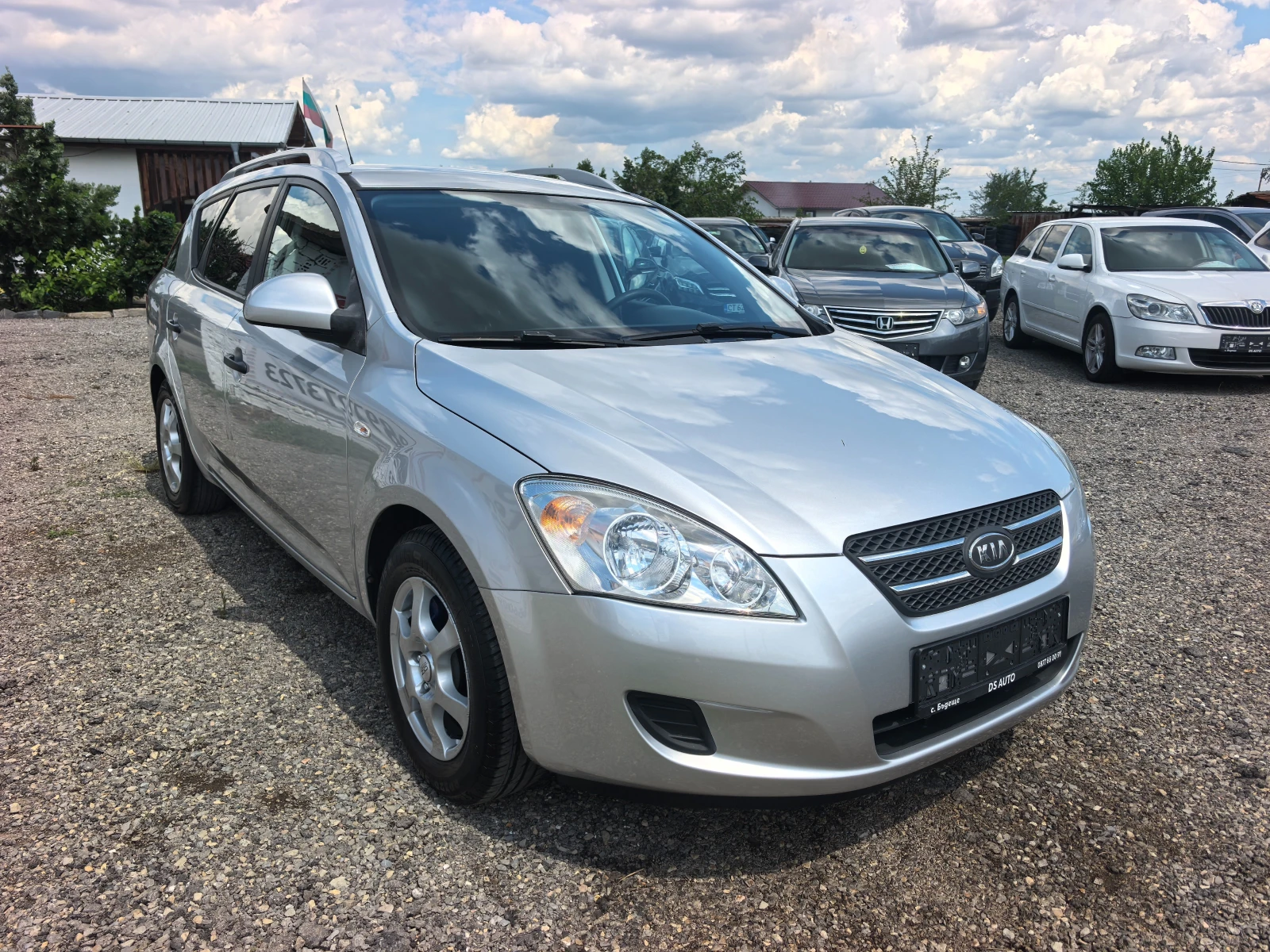 Kia Ceed 1.6i, снимка 7 - Автомобили и джипове - 54821978