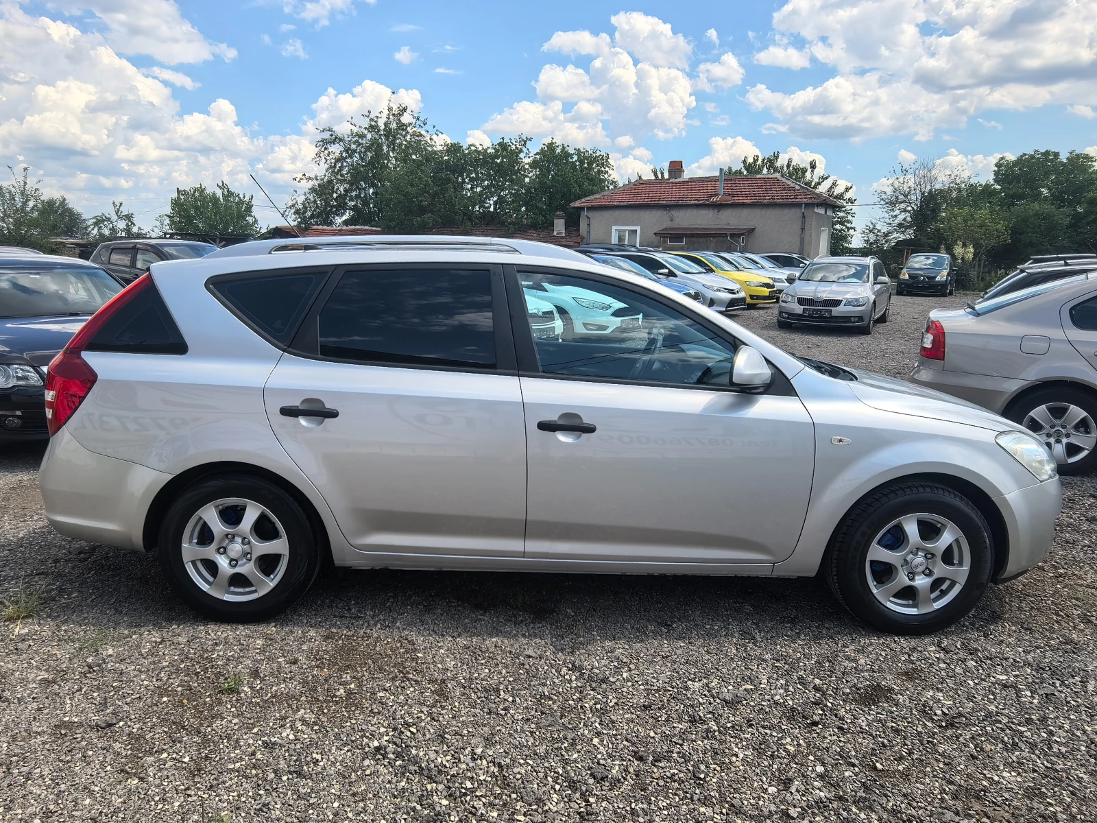 Kia Ceed 1.6i, снимка 6 - Автомобили и джипове - 54821978